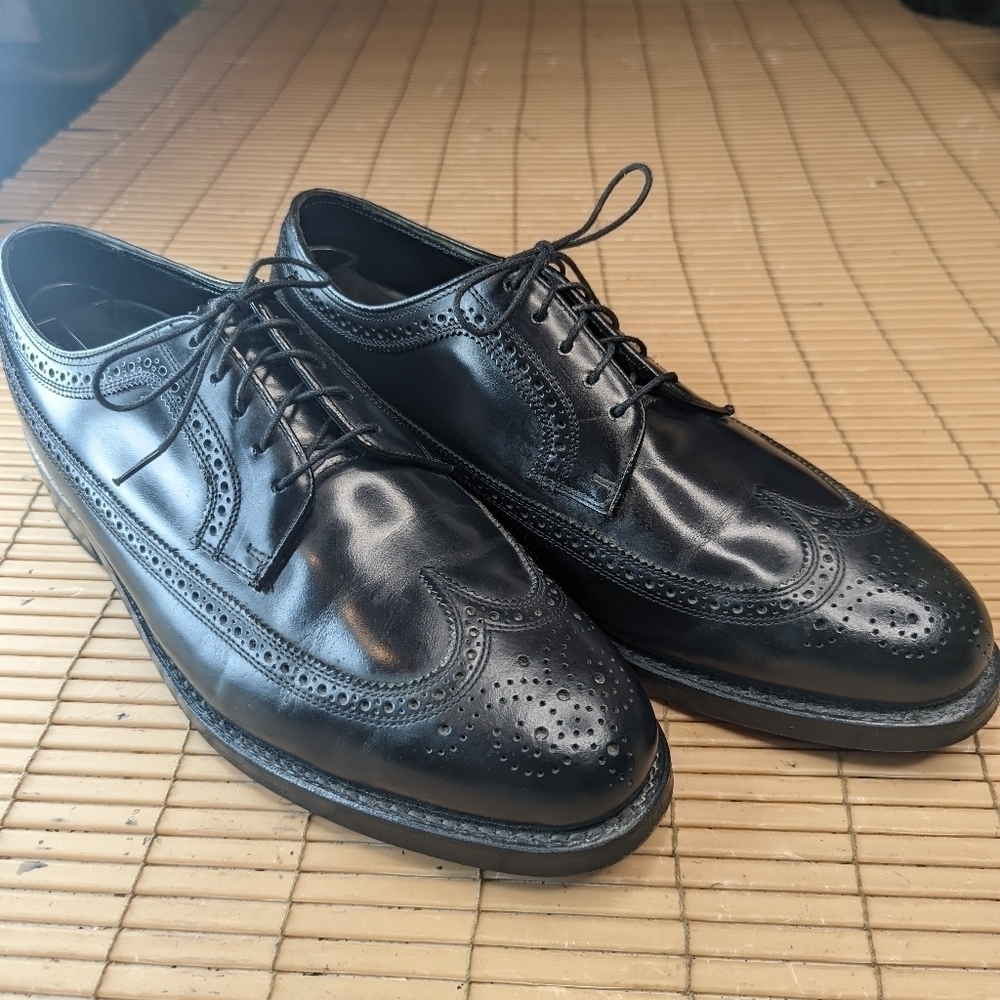 Authentic Florsheim Imperial 92654 'Jefferson' Oxford Black Leather Longwingtip.